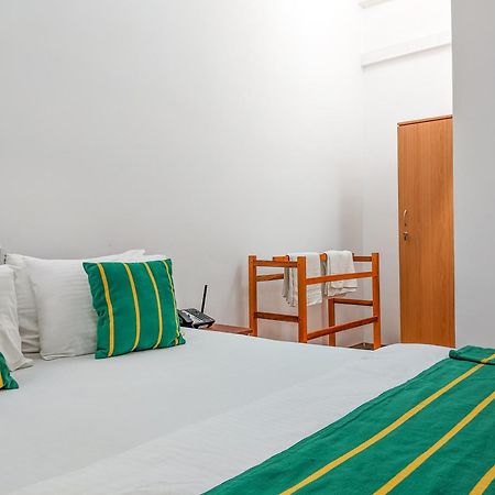 Bed and Breakfast Yala Golden Wild Tissamaharama Exterior foto