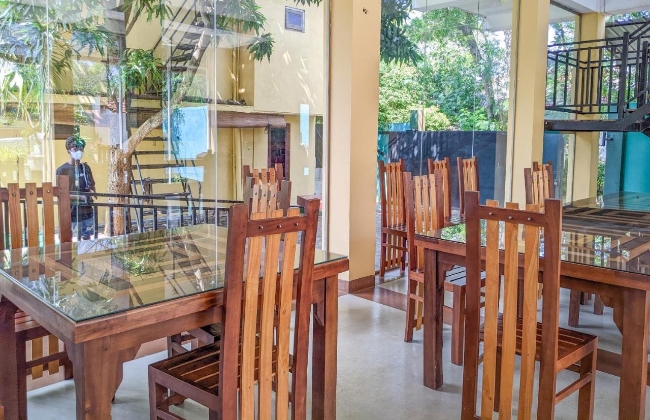 Bed and Breakfast Yala Golden Wild Tissamaharama Exterior foto