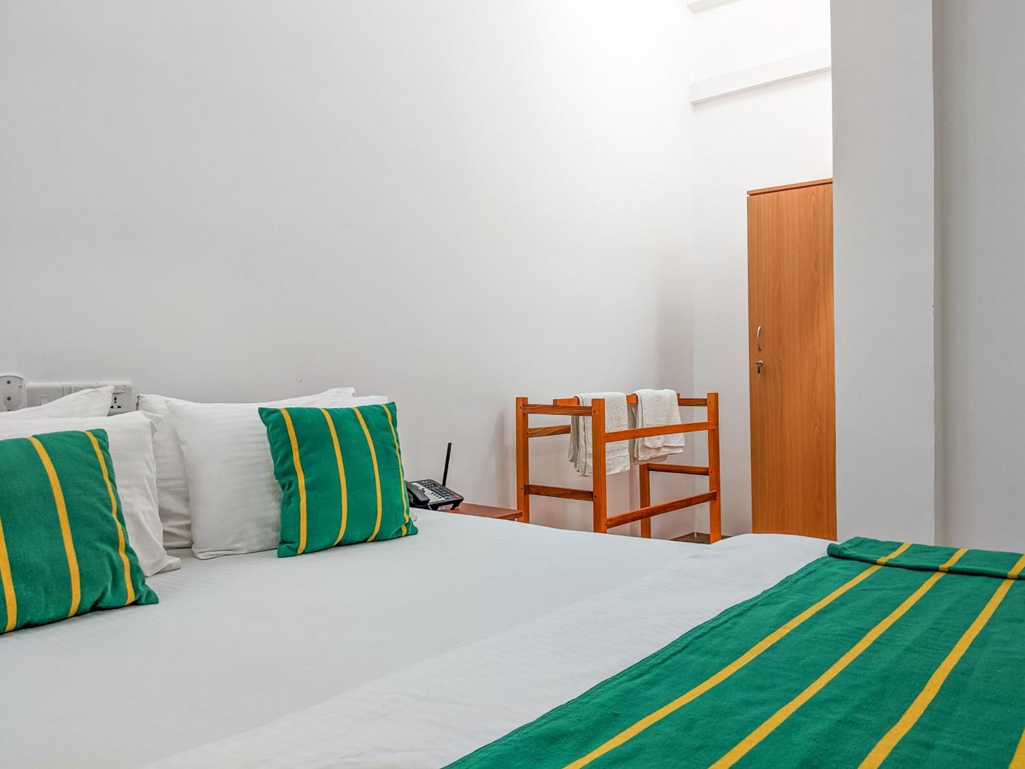 Bed and Breakfast Yala Golden Wild Tissamaharama Exterior foto